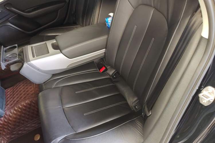 Used Audi A6L 2018 30th Anniversary Edition 35 TFSI Fashion Model Left Rear Seat