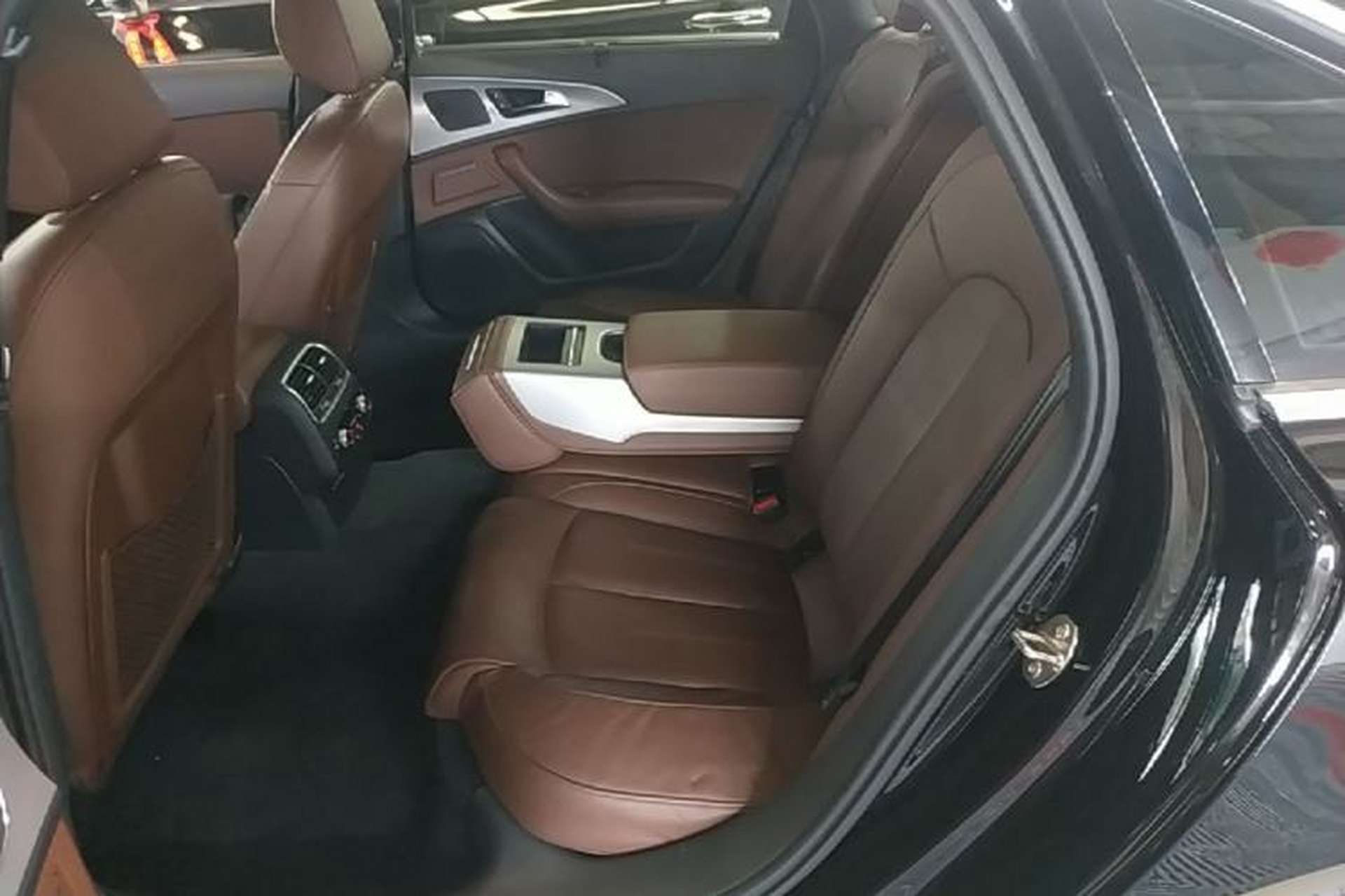 Used Audi A6L 2018 30th Anniversary Edition 45 TFSI quattro Sport model Left Rear Seat