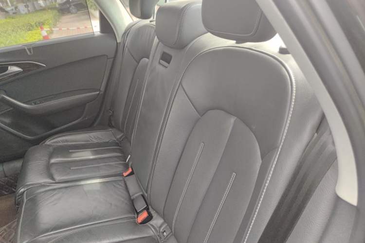 Used Audi A6L 2018 30th Anniversary Edition 35 TFSI Fashion Model Left Rear Seat