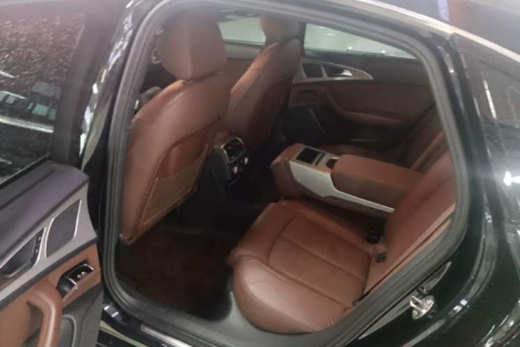 Used Audi A6L 2018 30th Anniversary Edition 45 TFSI quattro Sport model Left Rear Seat