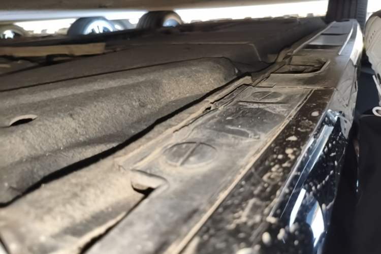 Used Audi A6L 2018 30th Anniversary Edition 30 FSI Style Model Left Side Sill