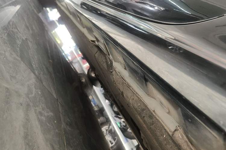 Used Audi A6L 2018 30th Anniversary Edition 45 TFSI quattro Sport model Left Side Sill