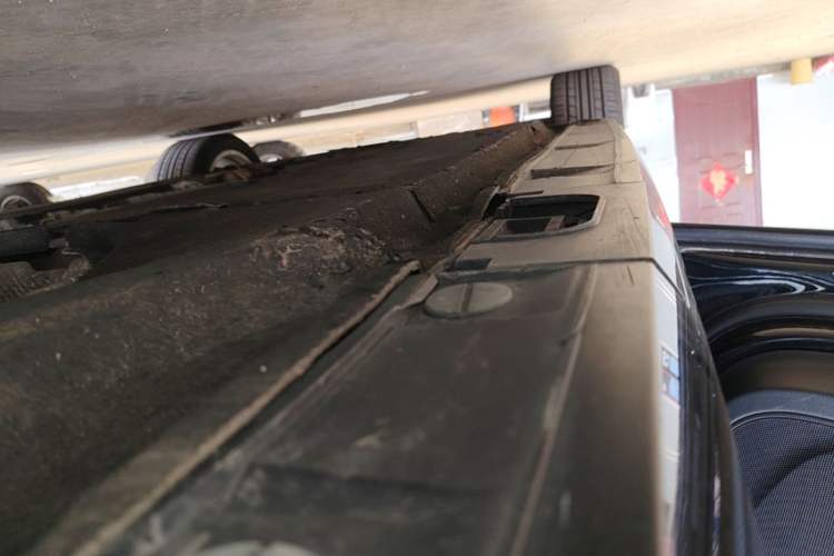 Used Audi A6L 2018 30th Anniversary Edition 35 TFSI Fashion Model Left Side Sill