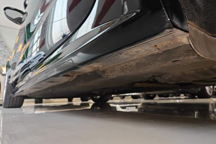 Used Audi A6L 2018 30th Anniversary Edition 30 FSI Style Model Left Side Sill