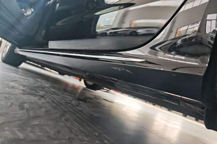 Used Audi A6L 2018 30th Anniversary Edition TFSI Trendy Model Left Side Sill