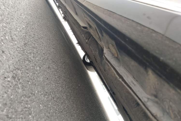 Used Audi A6L 2018 30th Anniversary Edition 35 TFSI Fashion Model Left Side Sill