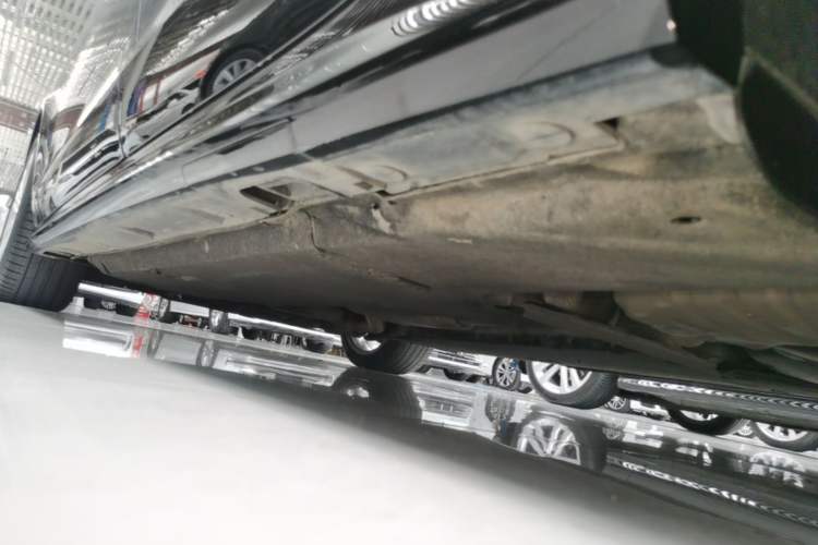 Used Audi A6L 2018 30th Anniversary Edition 35 TFSI Sport Edition Left Side Sill