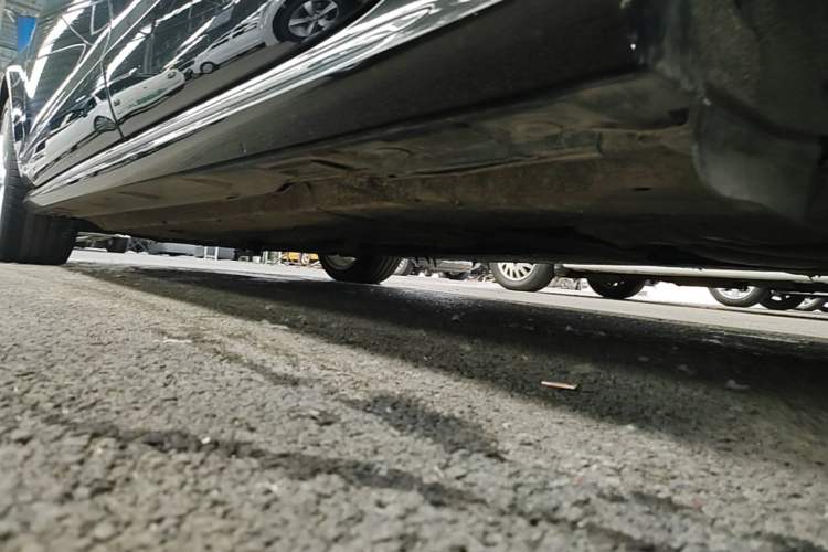 Used Audi A6L 2018 30th Anniversary Edition 35 TFSI Fashion Model Left Side Sill