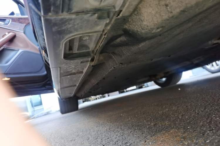 Used Audi A6L 2018 30th Anniversary Edition 35 TFSI Fashion Model Left Side Sill