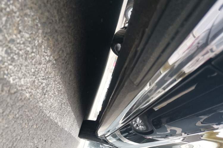 Used Audi A6L 2018 30th Anniversary Edition 45 TFSI quattro Sport model Left Side Sill