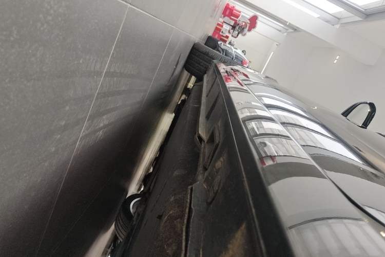 Used Audi A6L 2018 30th Anniversary Edition TFSI Trendy Model Left Side Sill