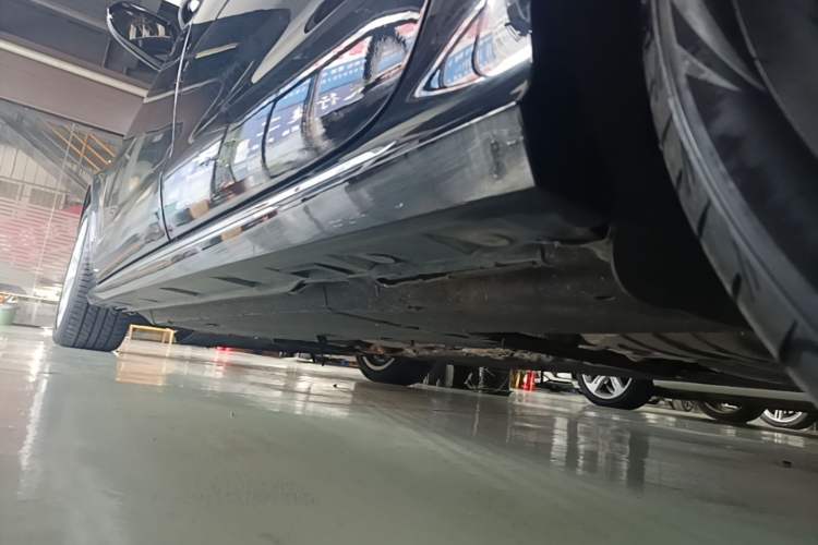 Used Audi A6L 2018 30th Anniversary Edition 35 TFSI Fashion Model Left Side Sill