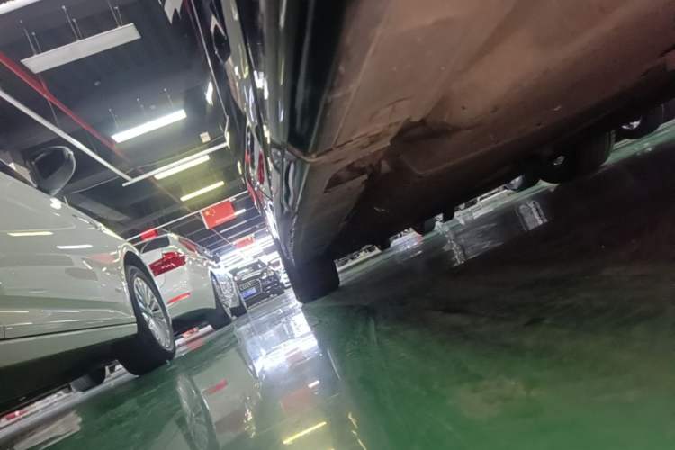 Used Audi A6L 2018 30th Anniversary Edition 35 TFSI Fashion Model Left Side Sill
