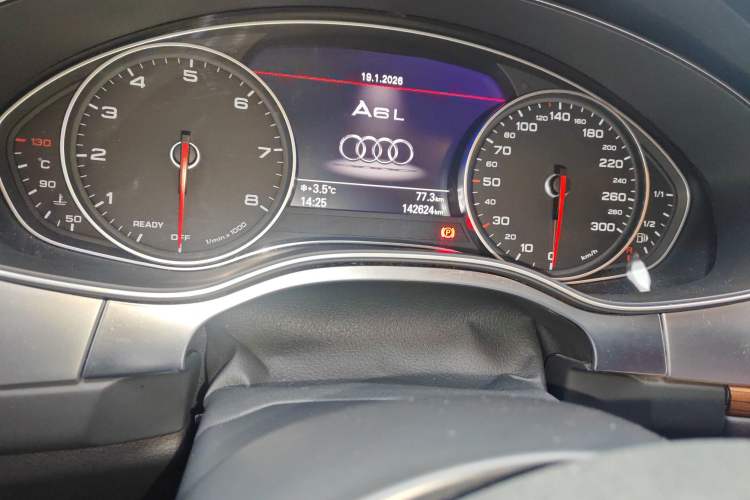 Used Audi A6L 2018 30th Anniversary Edition 30 FSI Style Model Odometer Close Up