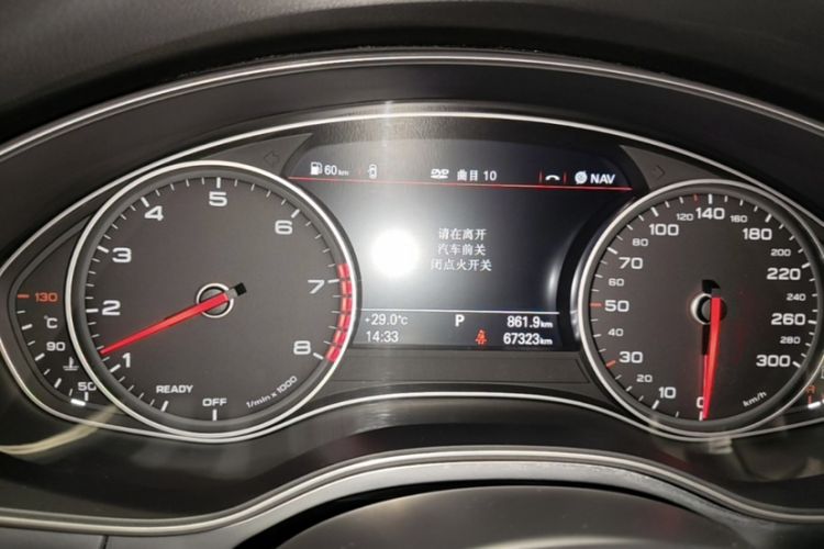 Used Audi A6L 2018 30th Anniversary Edition 35 TFSI Fashion Model Odometer Close Up