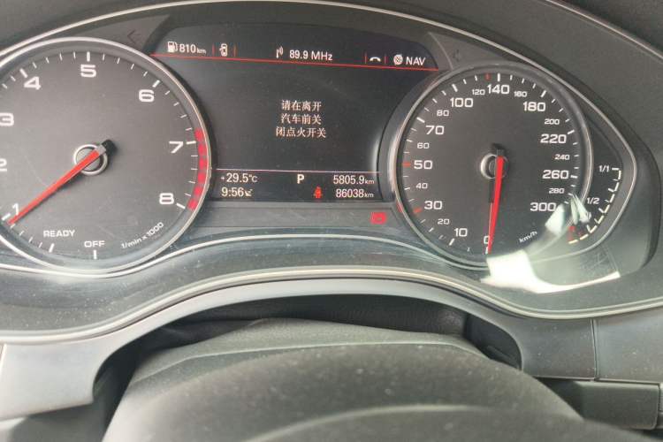 Used Audi A6L 2018 30th Anniversary Edition 35 TFSI Fashion Model Odometer Close Up