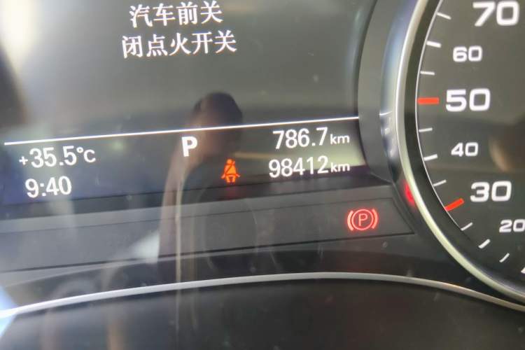 Used Audi A6L 2018 30th Anniversary Edition 35 TFSI Sport Edition Odometer Close Up