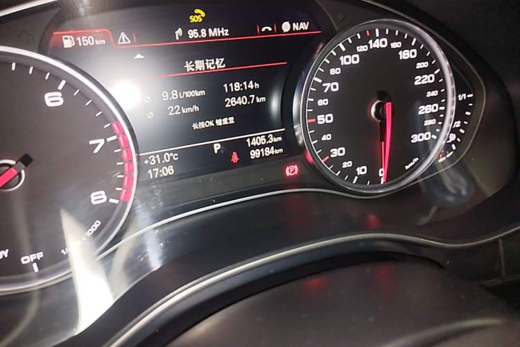 Used Audi A6L 2018 35 TFSI Collector's Edition Odometer Close Up