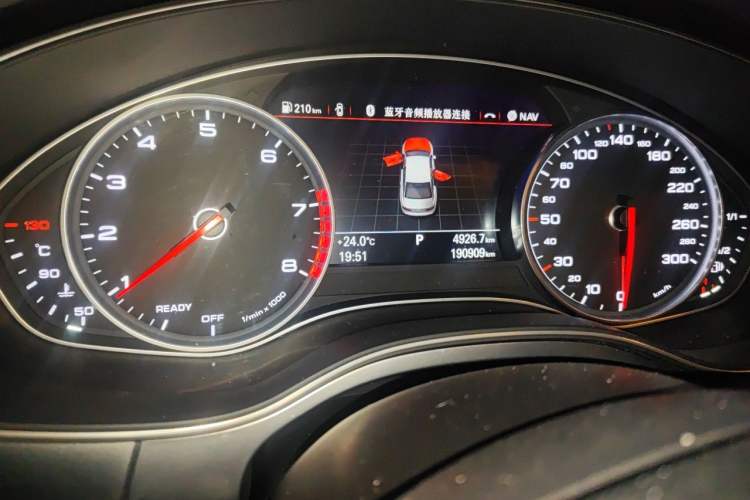 Used Audi A6L 2018 30th Anniversary Edition 35 TFSI Fashion Model Odometer Close Up