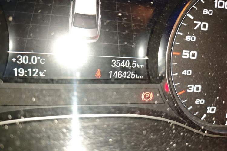 Used Audi A6L 2018 35 TFSI Collector's Edition Odometer Close Up