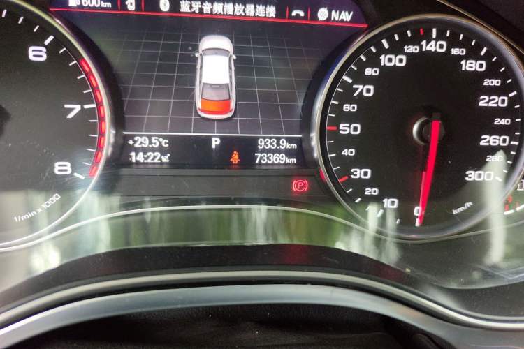 Used Audi A6L 2018 30 FSI Collector's Edition Odometer Close Up