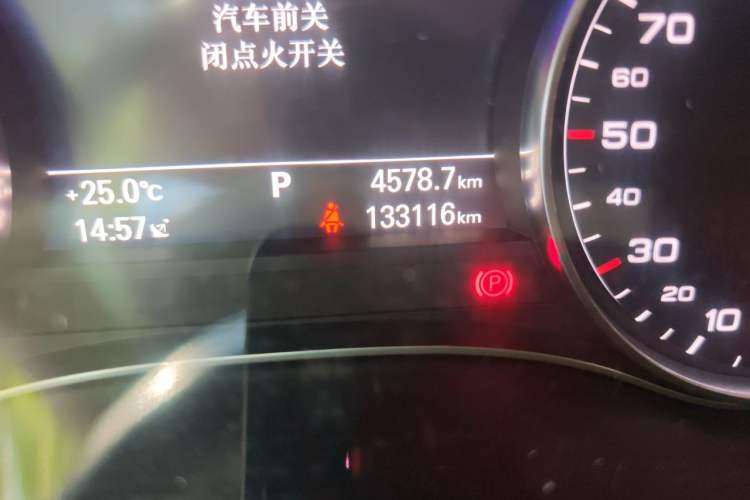 Used Audi A6L 2018 30th Anniversary Edition TFSI Trendy Model Odometer Close Up