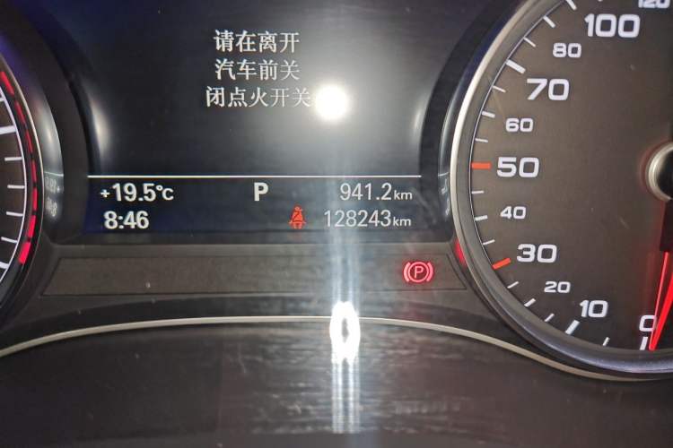Used Audi A6L 2018 30th Anniversary Edition 30 FSI Style Model Odometer Close Up