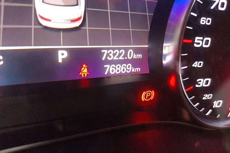 Used Audi A6L 2018 30th Anniversary Edition 45 TFSI quattro Sport model Odometer Close Up