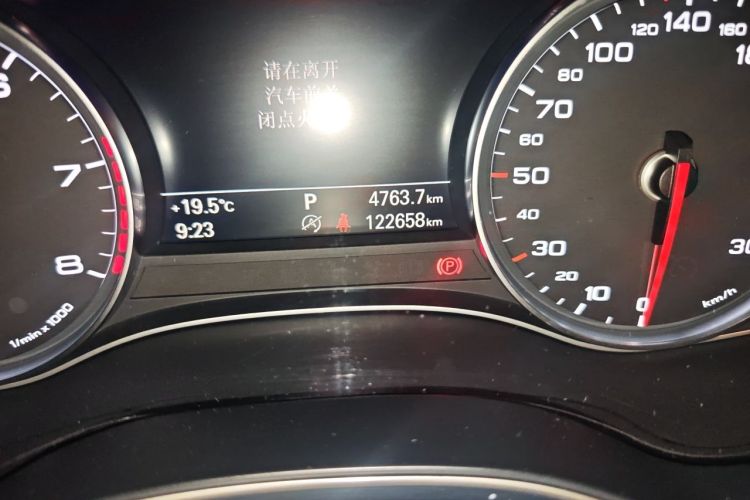 Used Audi A6L 2018 35 TFSI Collector's Edition Odometer Close Up