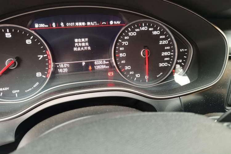 Used Audi A6L 2018 30th Anniversary Edition 35 TFSI Fashion Model Odometer Close Up