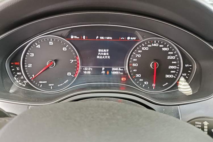 Used Audi A6L 2018 35 TFSI Collector's Edition Odometer Close Up