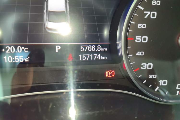 Used Audi A6L 2018 30th Anniversary Edition 30 FSI Style Model Odometer Close Up