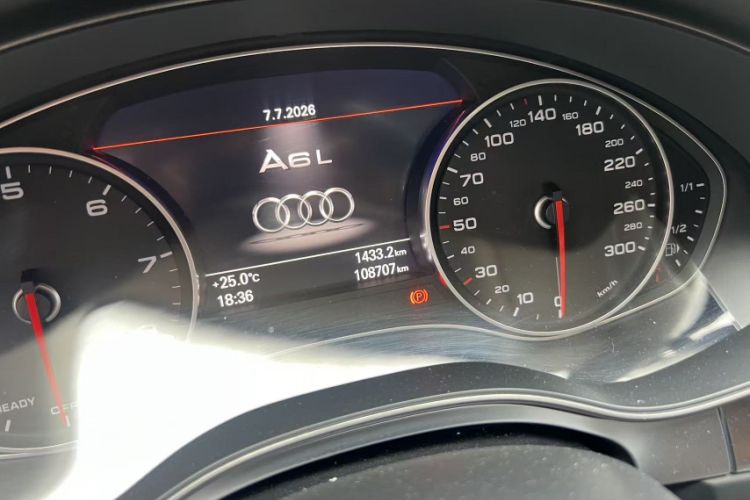 Used Audi A6L 2018 30th Anniversary Edition TFSI Trendy Model Odometer Close Up