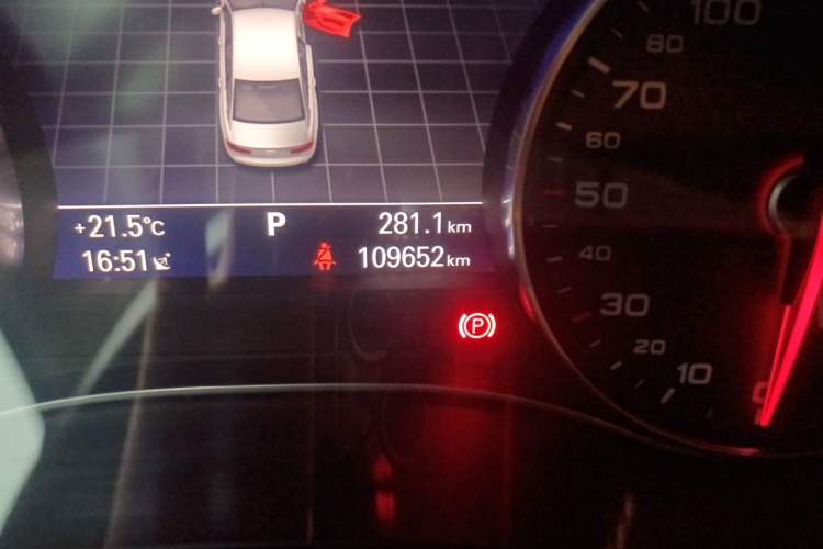 Used Audi A6L 2018 30th Anniversary Edition 35 TFSI Fashion Model Odometer Close Up