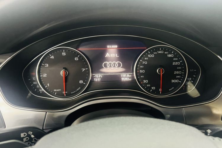 Used Audi A6L 2018 30th Anniversary Edition TFSI Trendy Model Odometer Close Up