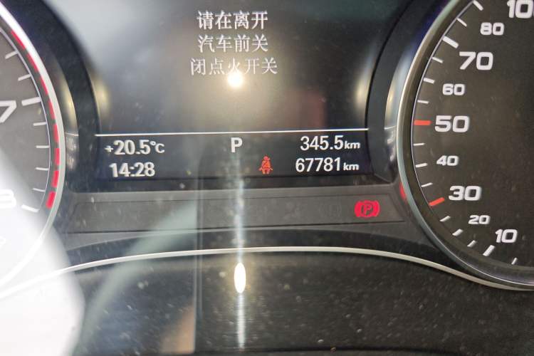 Used Audi A6L 2018 30th Anniversary Edition 45 TFSI quattro Sport model Odometer Close Up