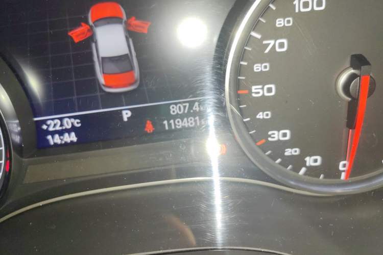 Used Audi A6L 2018 30th Anniversary Edition TFSI Trendy Model Odometer Close Up