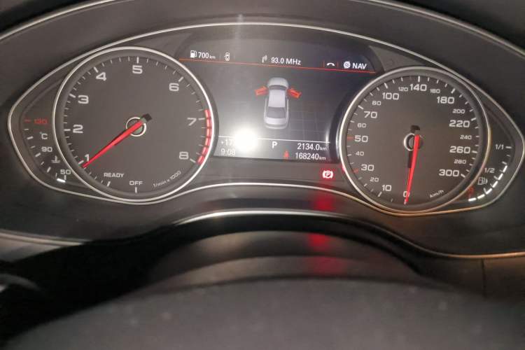 Used Audi A6L 2018 35 TFSI Collector's Edition Odometer Close Up
