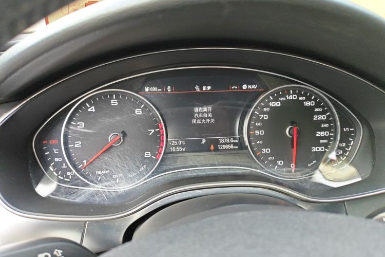 Used Audi A6L 2018 30th Anniversary Edition 35 TFSI Fashion Model Odometer Close Up