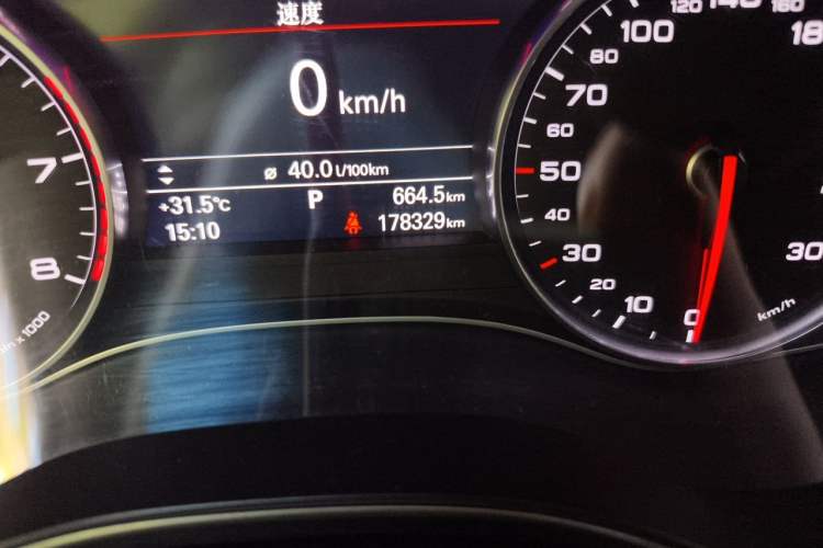 Used Audi A6L 2018 30th Anniversary Edition 45 TFSI quattro Sport model Odometer Close Up