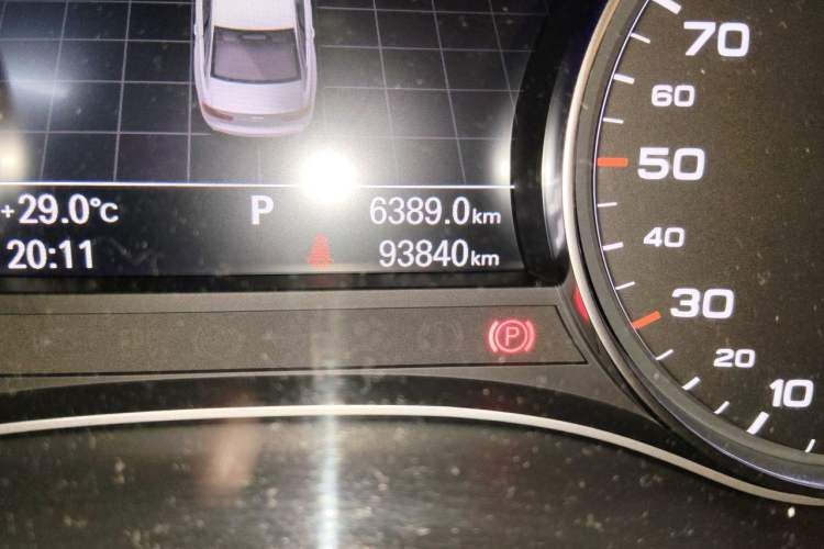 Used Audi A6L 2018 30th Anniversary Edition TFSI Trendy Model Odometer Close Up