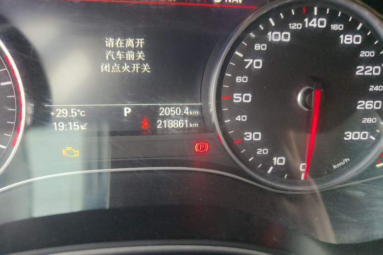 Used Audi A6L 2018 30th Anniversary Edition TFSI Trendy Model Odometer Close Up