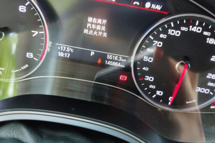 Used Audi A6L 2018 30th Anniversary Edition 35 TFSI Fashion Model Odometer Close Up