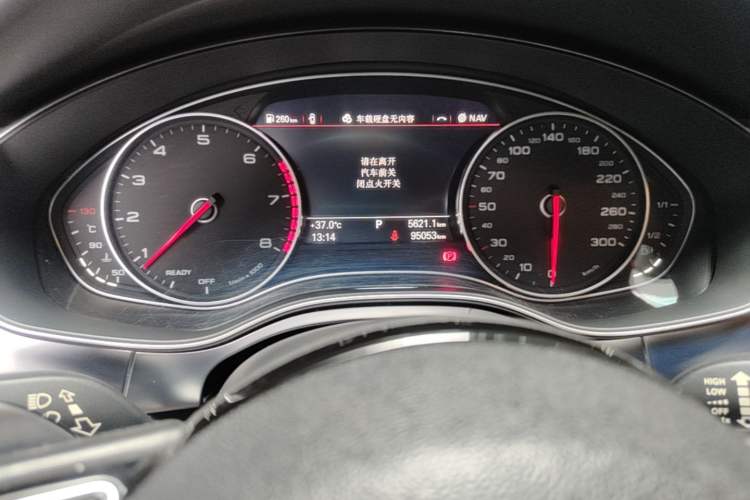 Used Audi A6L 2018 30th Anniversary Edition 45 TFSI quattro Sport model Odometer Close Up