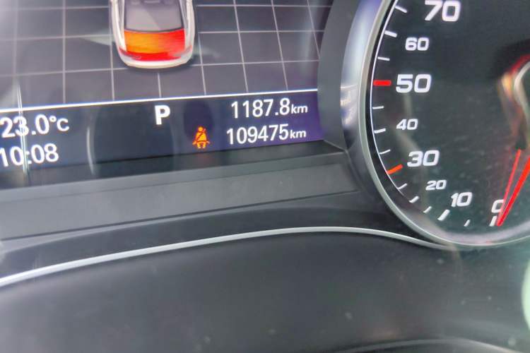 Used Audi A6L 2018 30th Anniversary Edition 30 FSI Style Model Odometer Close Up