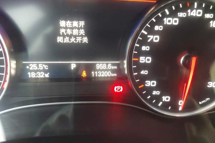 Used Audi A6L 2018 35 TFSI Collector's Edition Odometer Close Up