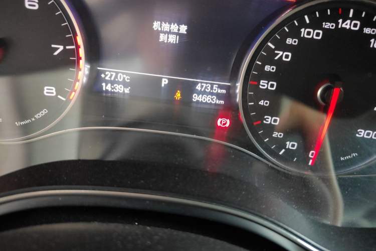Used Audi A6L 2018 30th Anniversary Edition 35 TFSI Fashion Model Odometer Close Up