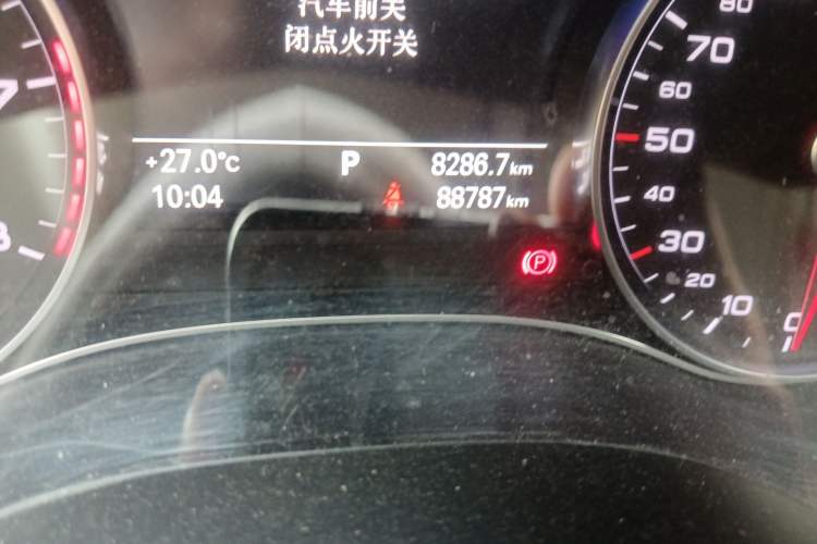 Used Audi A6L 2018 30th Anniversary Edition 35 TFSI Fashion Model Odometer Close Up