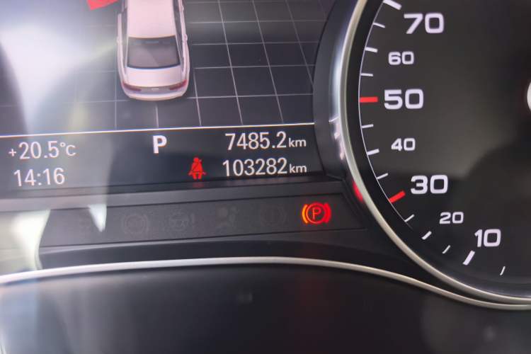 Used Audi A6L 2018 30th Anniversary Edition TFSI Trendy Model Odometer Close Up