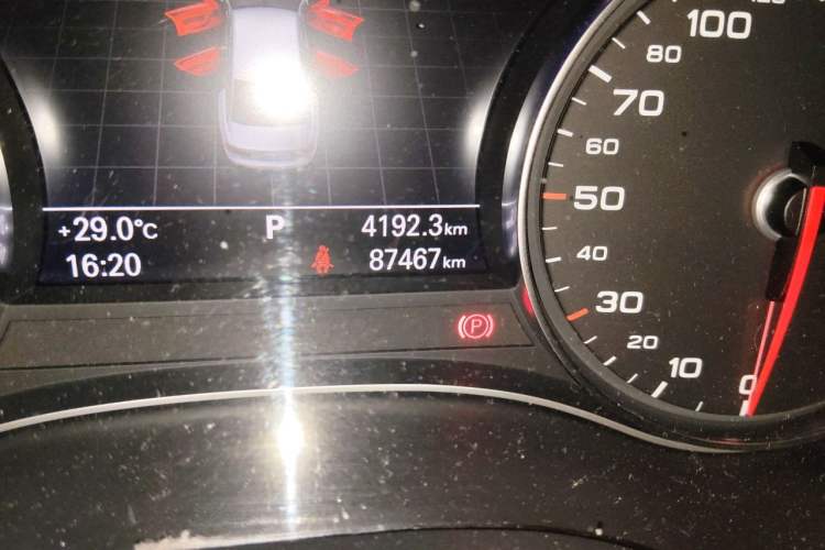 Used Audi A6L 2018 30th Anniversary Edition 35 TFSI Sport Edition Odometer Close Up